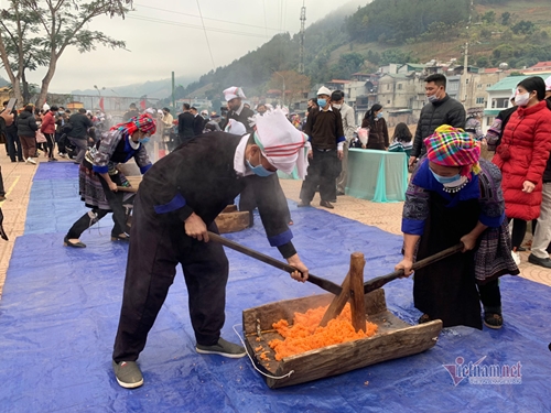 Festival du pilonnage du banh day à Mu Cang Chai